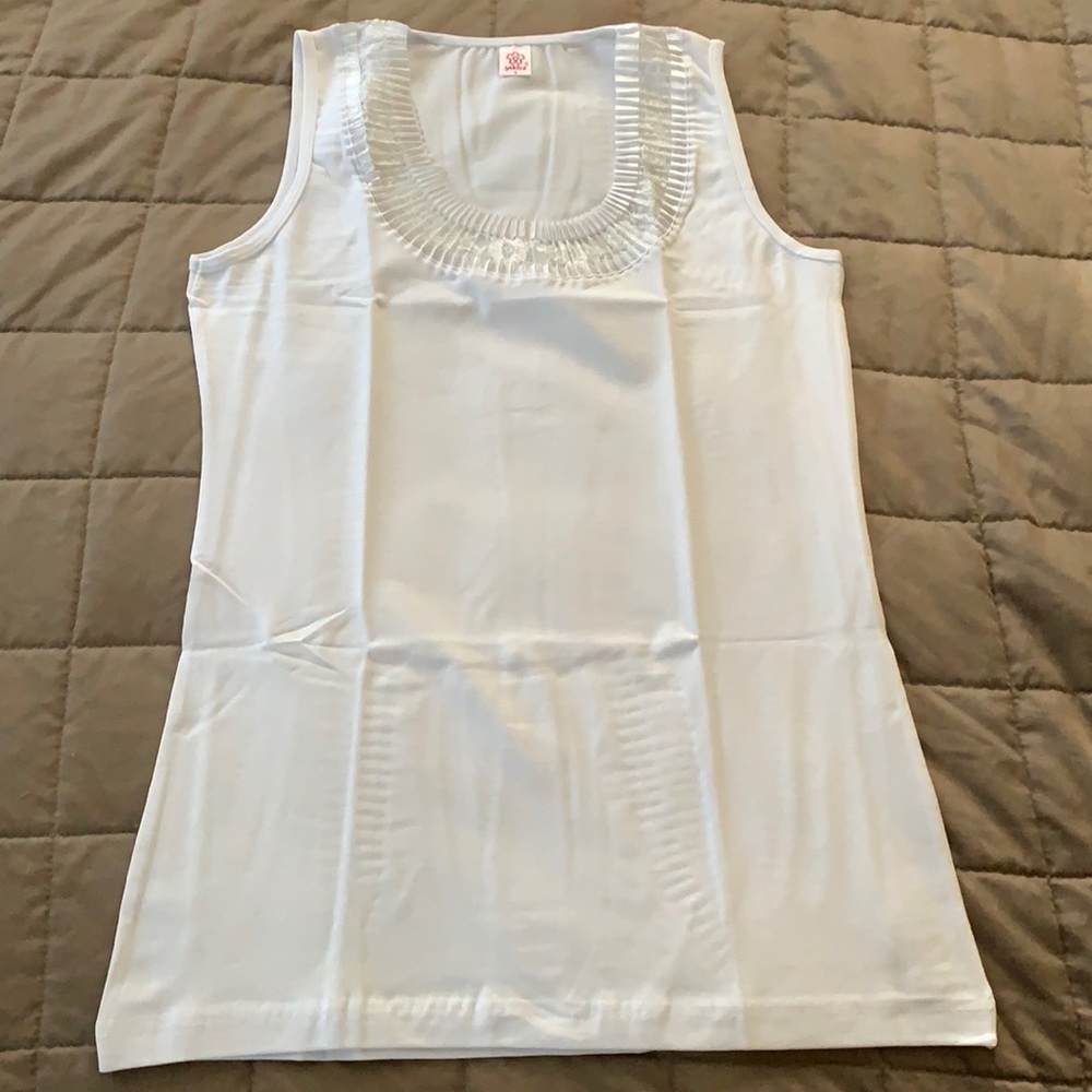 New White Tank Top - Picture 2 of 9